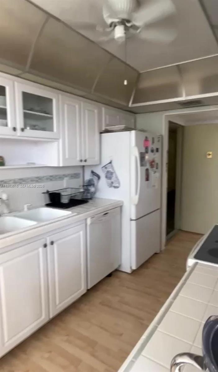 1100 Saint Charles Place 504 — photo 2