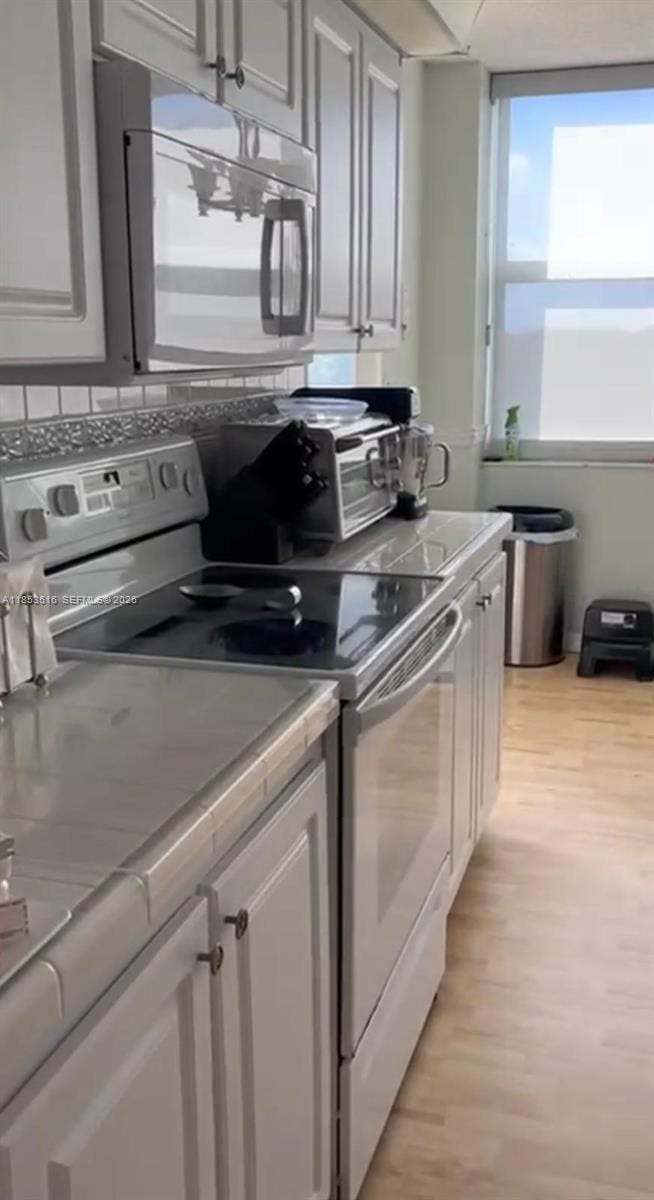 1100 Saint Charles Place 504 — photo 3
