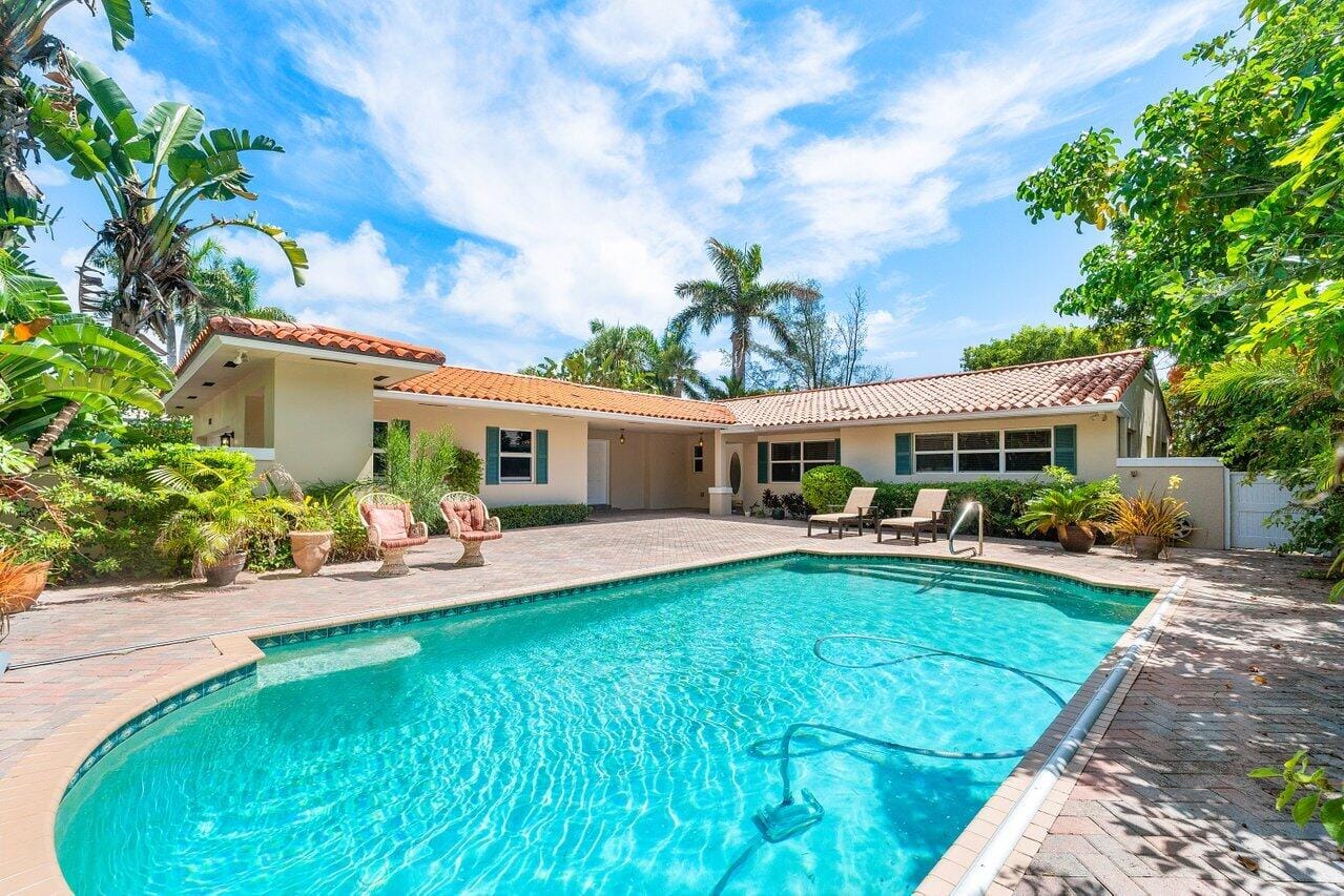810 N Golfview Road, Lake Worth Beach, FL 33460