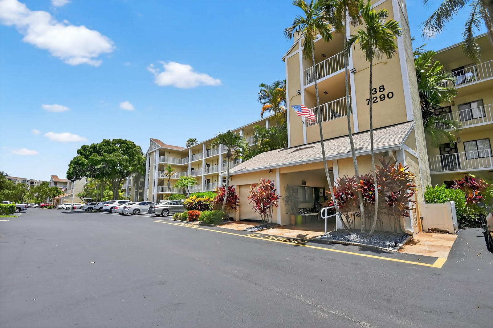 7290 Ashford Place 201, Delray Beach, FL 33446