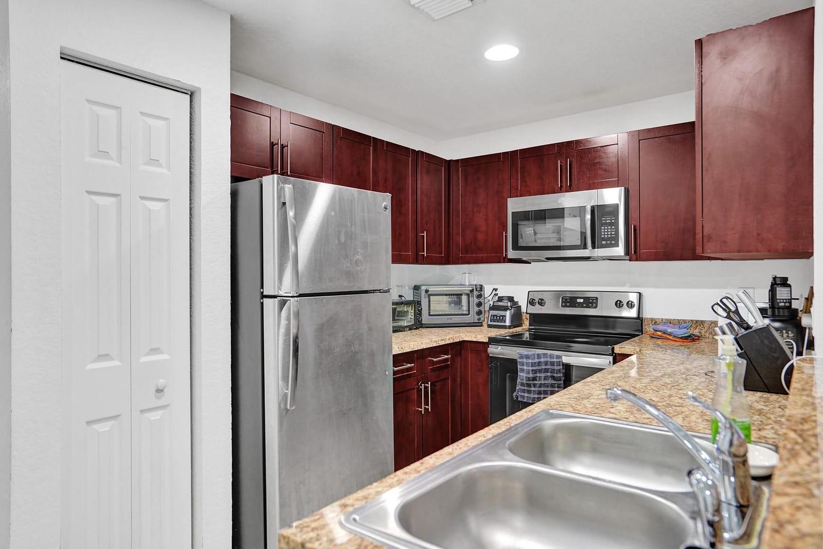 4332 NW 1st Terrace, Deerfield Beach, FL 33064 photo 5