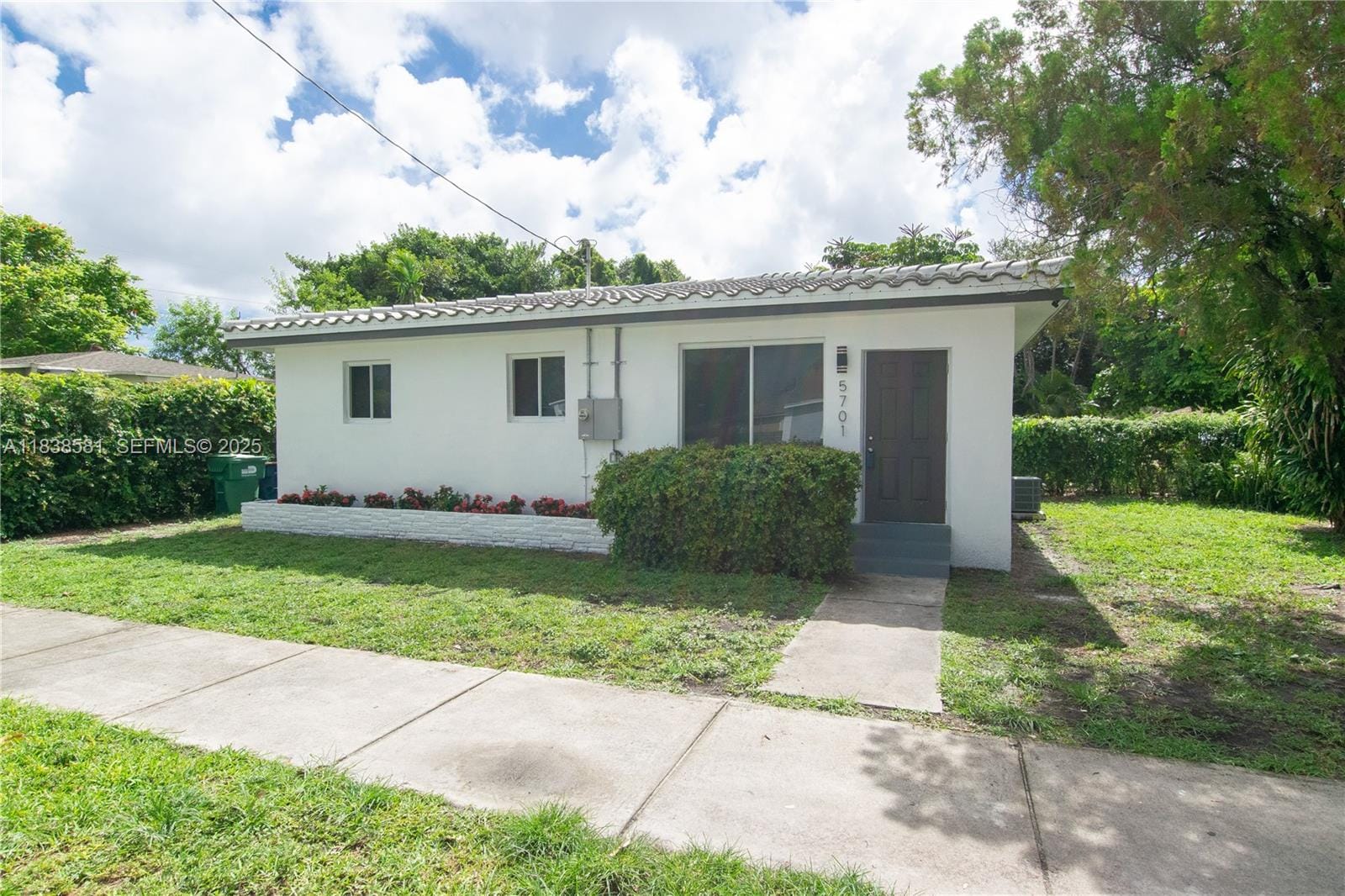 5701 NW 21st Avenue, Miami, FL 33142 photo 2