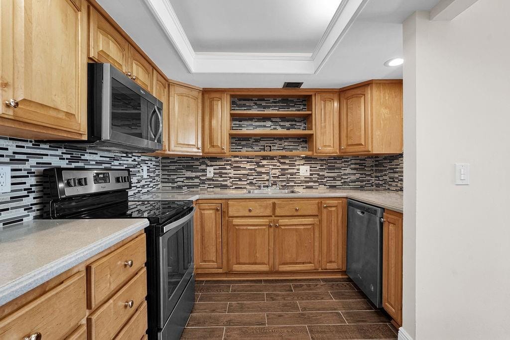 1101 River Reach Drive 206 — photo 4
