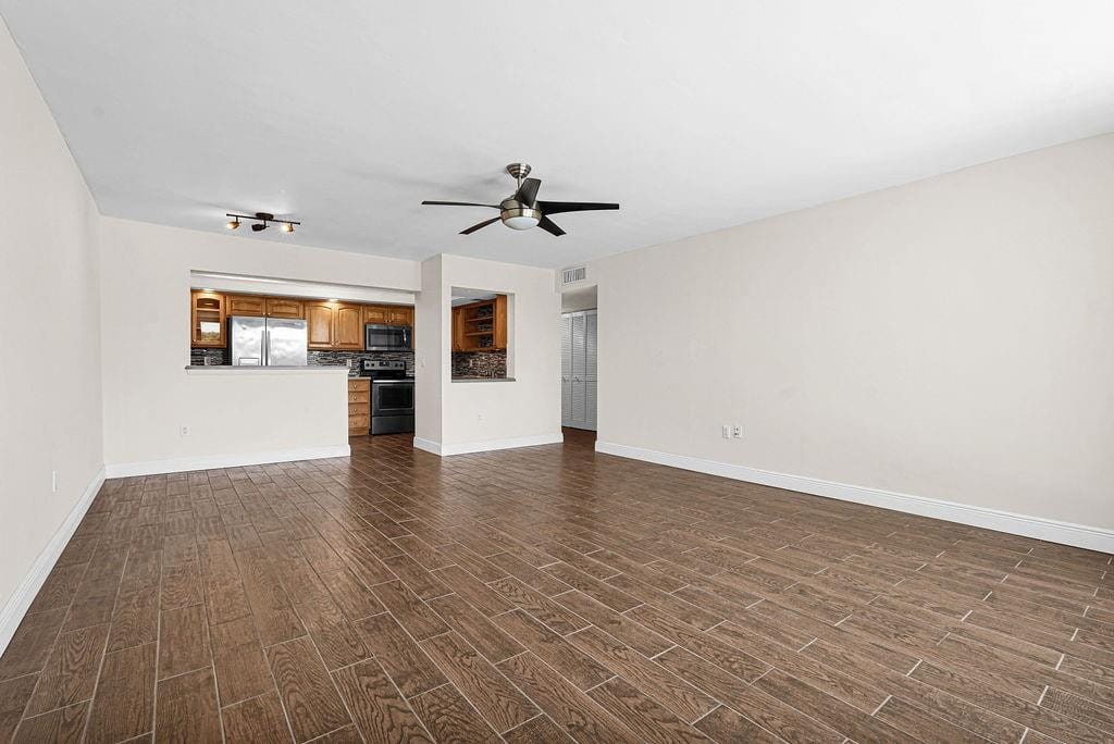 1101 River Reach Drive 206 — photo 8