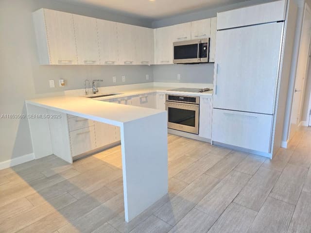 45 SW 9th Street 2602, Miami, FL 33130