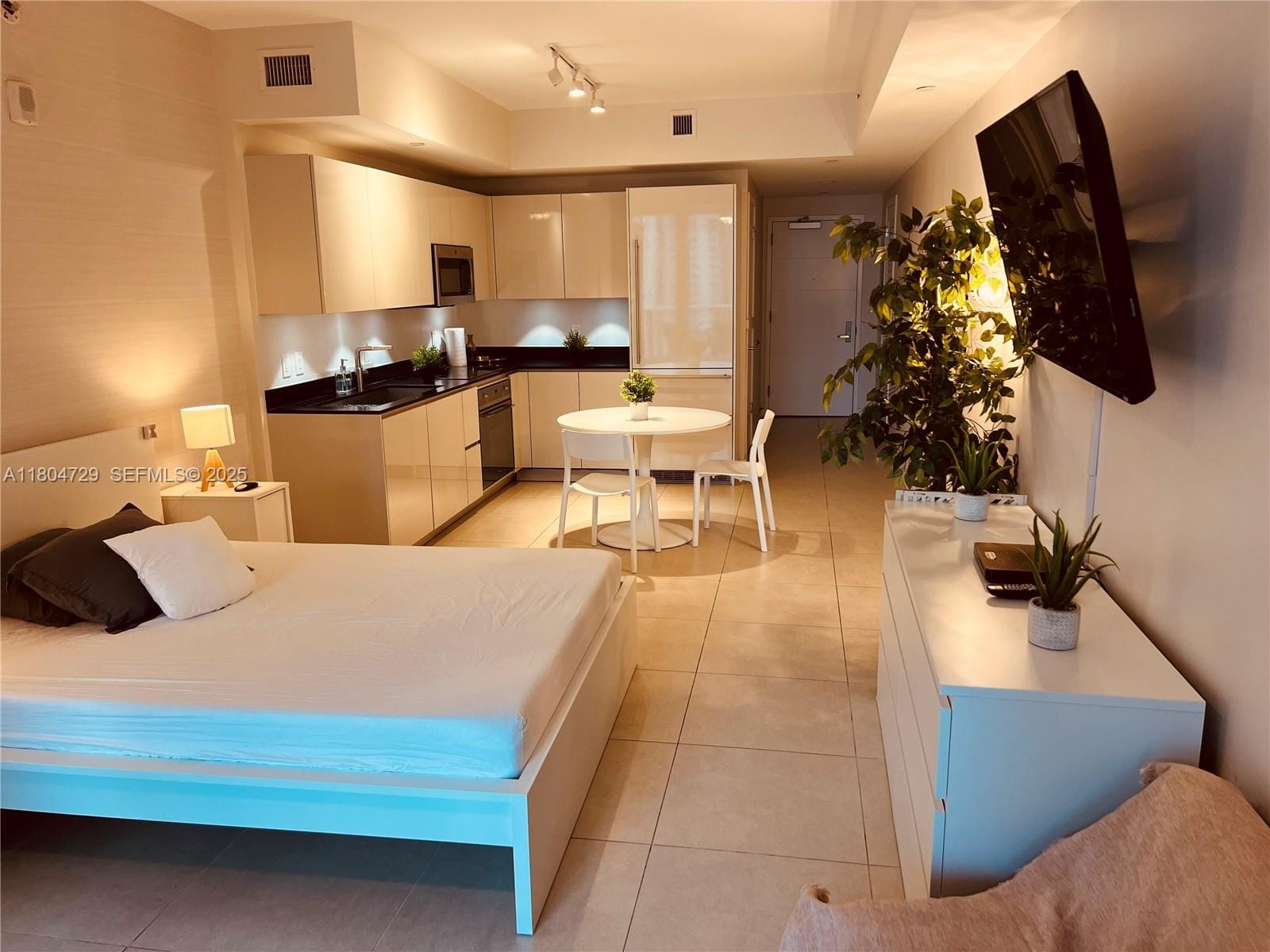 1010 Brickell Avenue 2710, Miami, FL 33131 photo 11