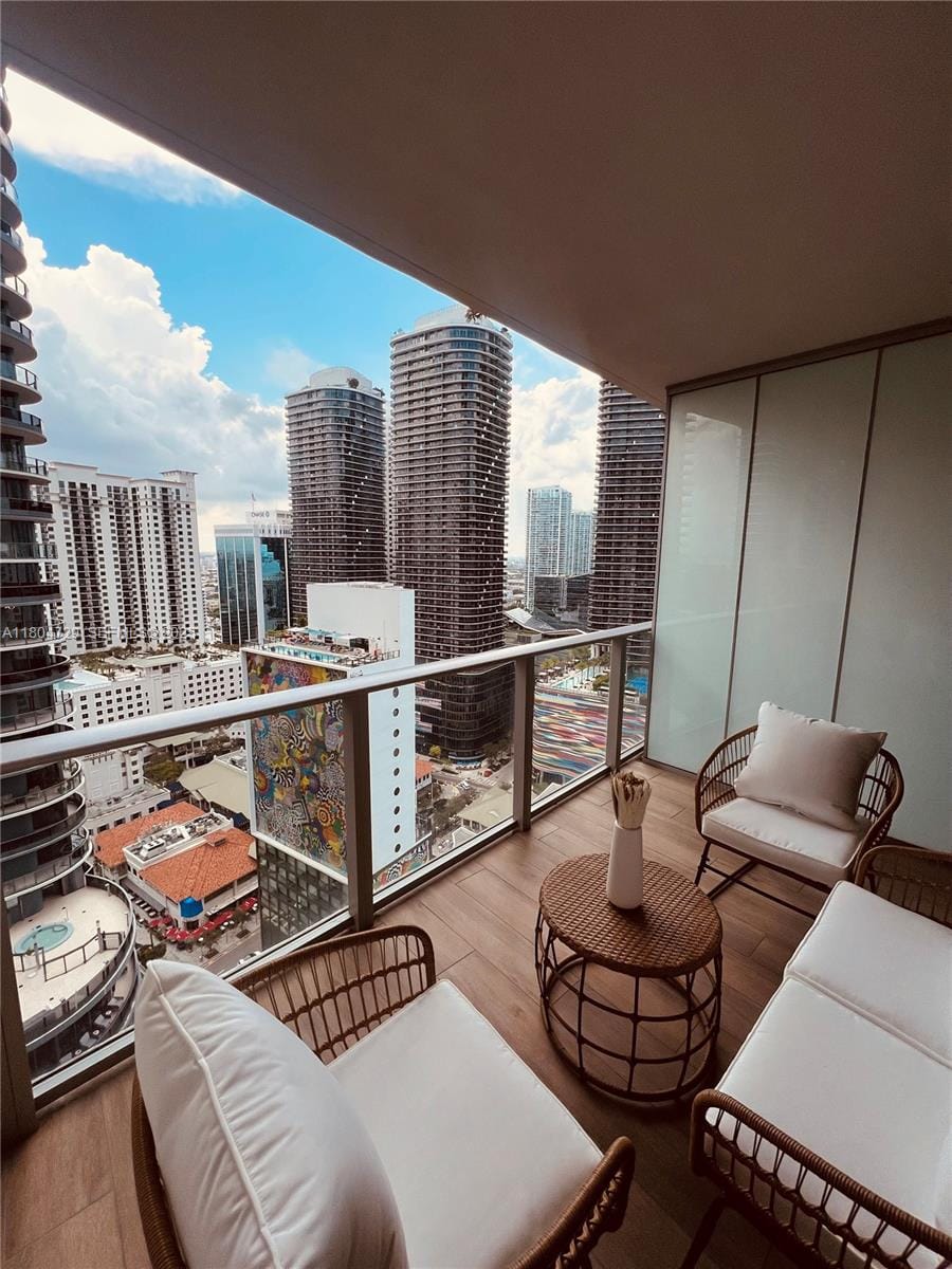 1010 Brickell Avenue 2710, Miami, FL 33131 photo 3