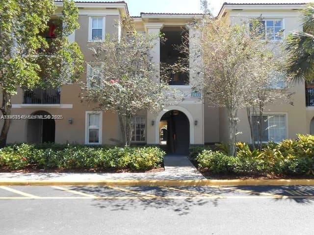 2433 Centergate Drive 204, Miramar, FL 33025