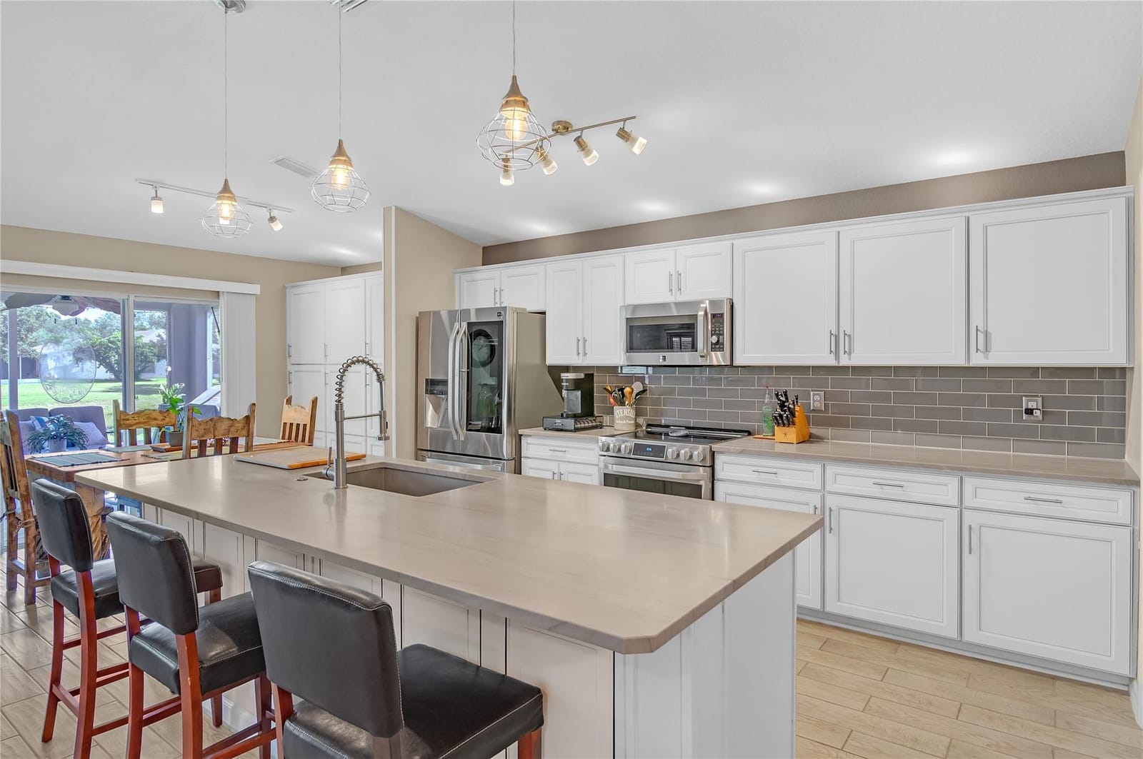 1450 11th Lane, Vero Beach, FL 32960 photo 4
