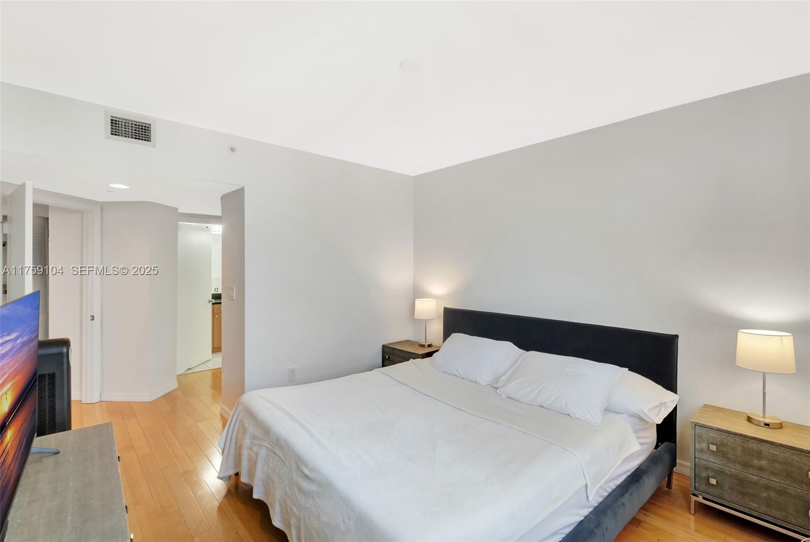 1330 West Avenue 909, Miami Beach, FL 33139 photo 12