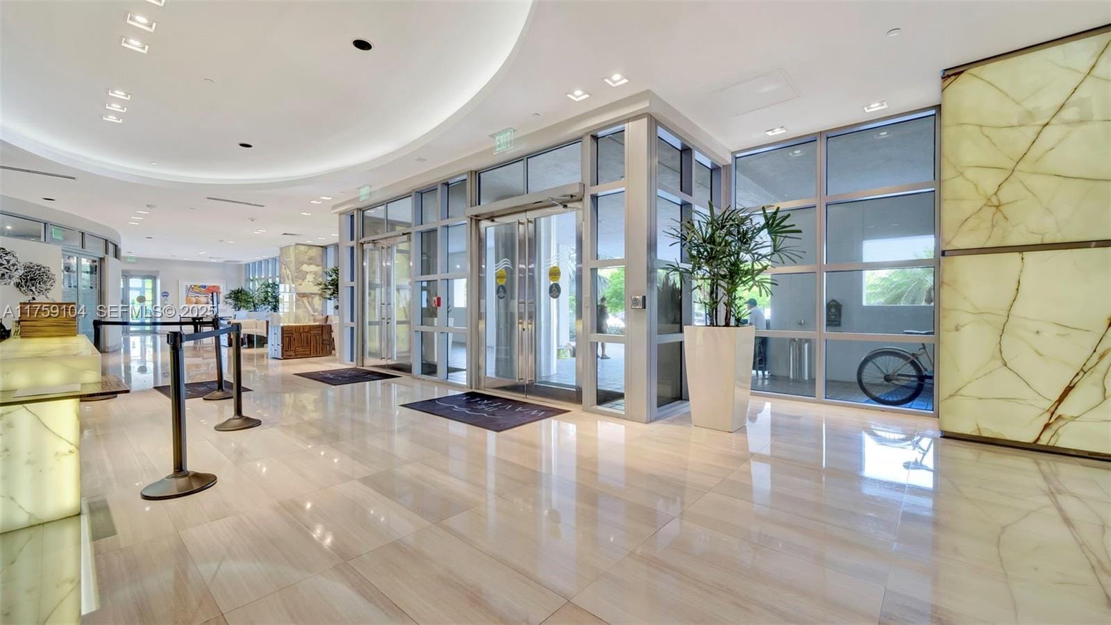 1330 West Avenue 909, Miami Beach, FL 33139 photo 22