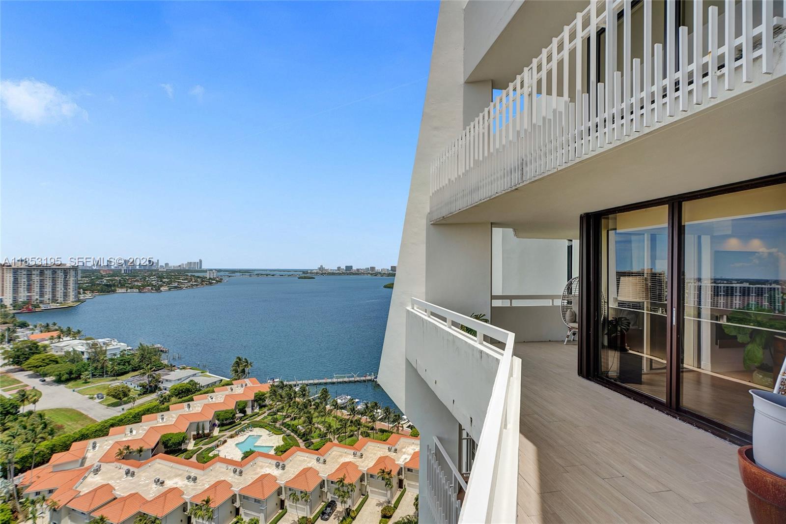 4000 Towerside Terrace PH9, Miami, FL 33138, Miami