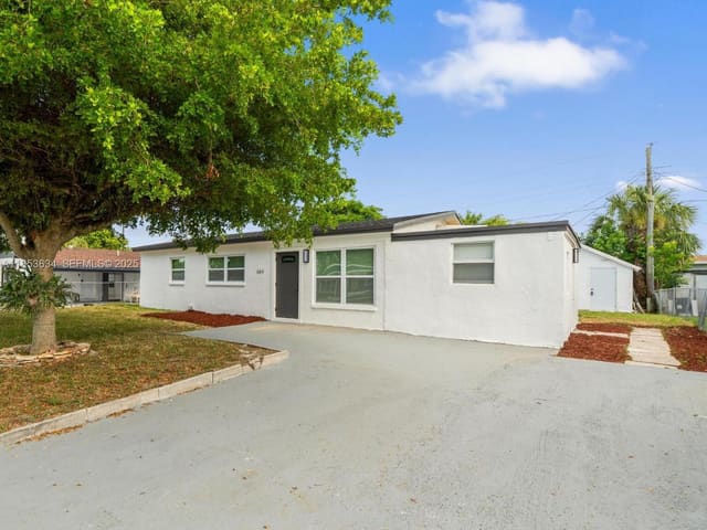 664 NW 21st Street, Pompano Beach, FL 33060