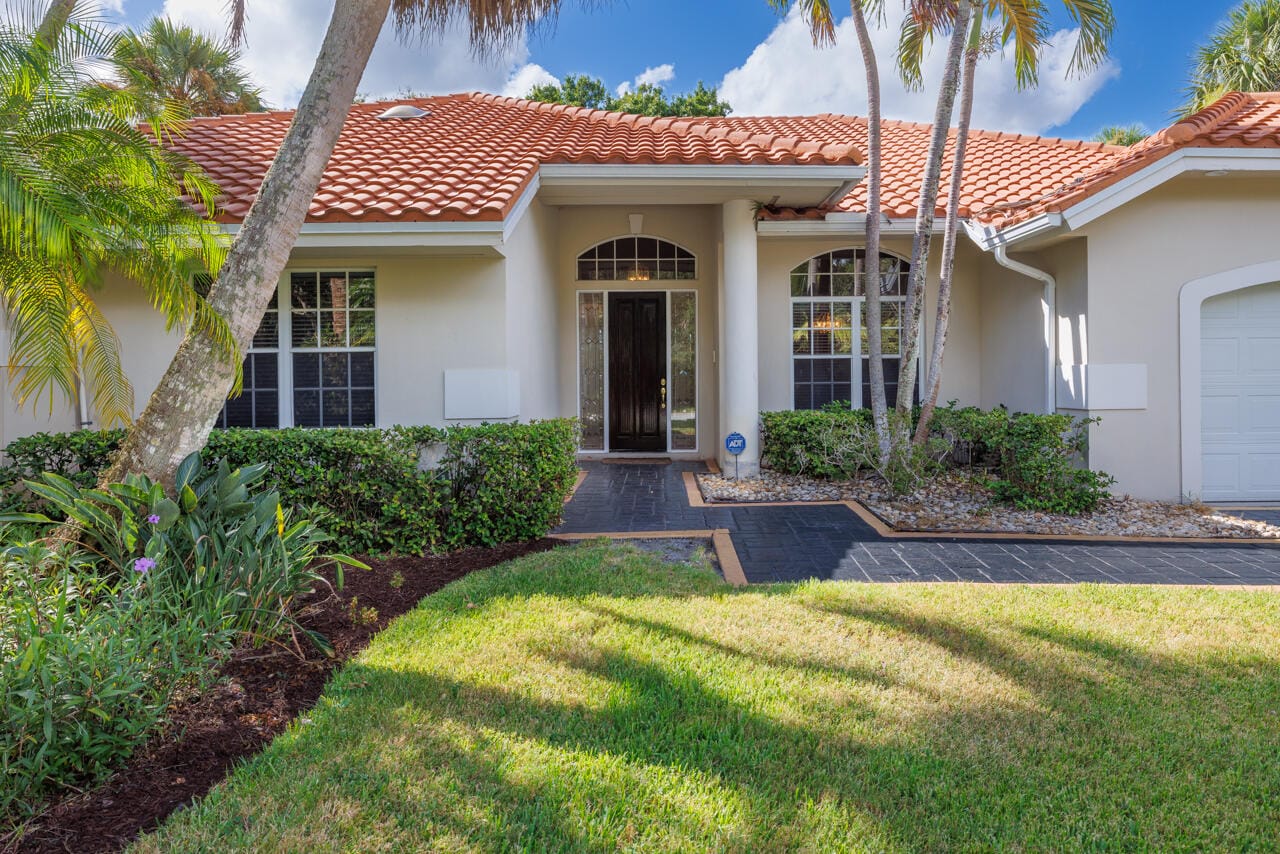 8120 SE Windjammer Way, Hobe Sound, FL 33455 photo 3