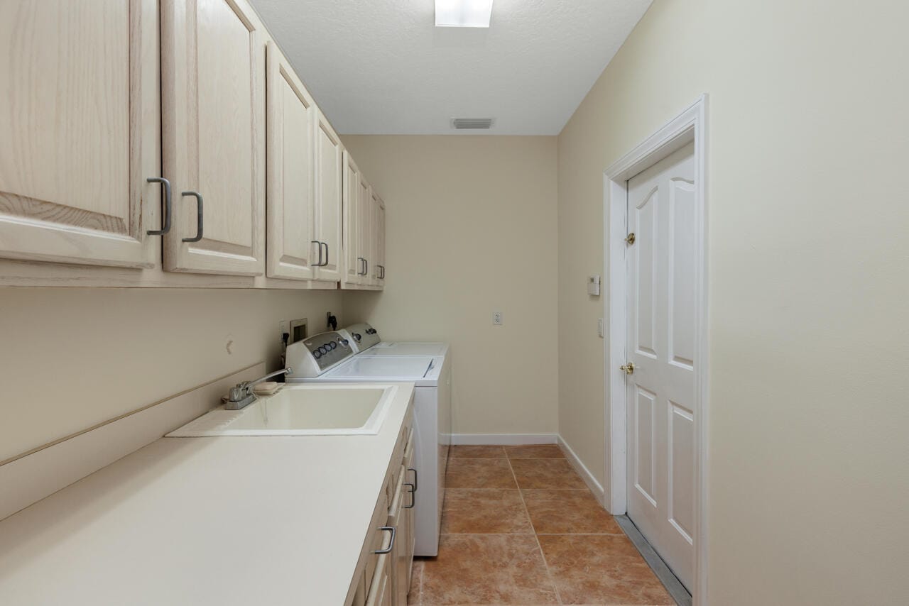 8120 SE Windjammer Way, Hobe Sound, FL 33455 photo 25