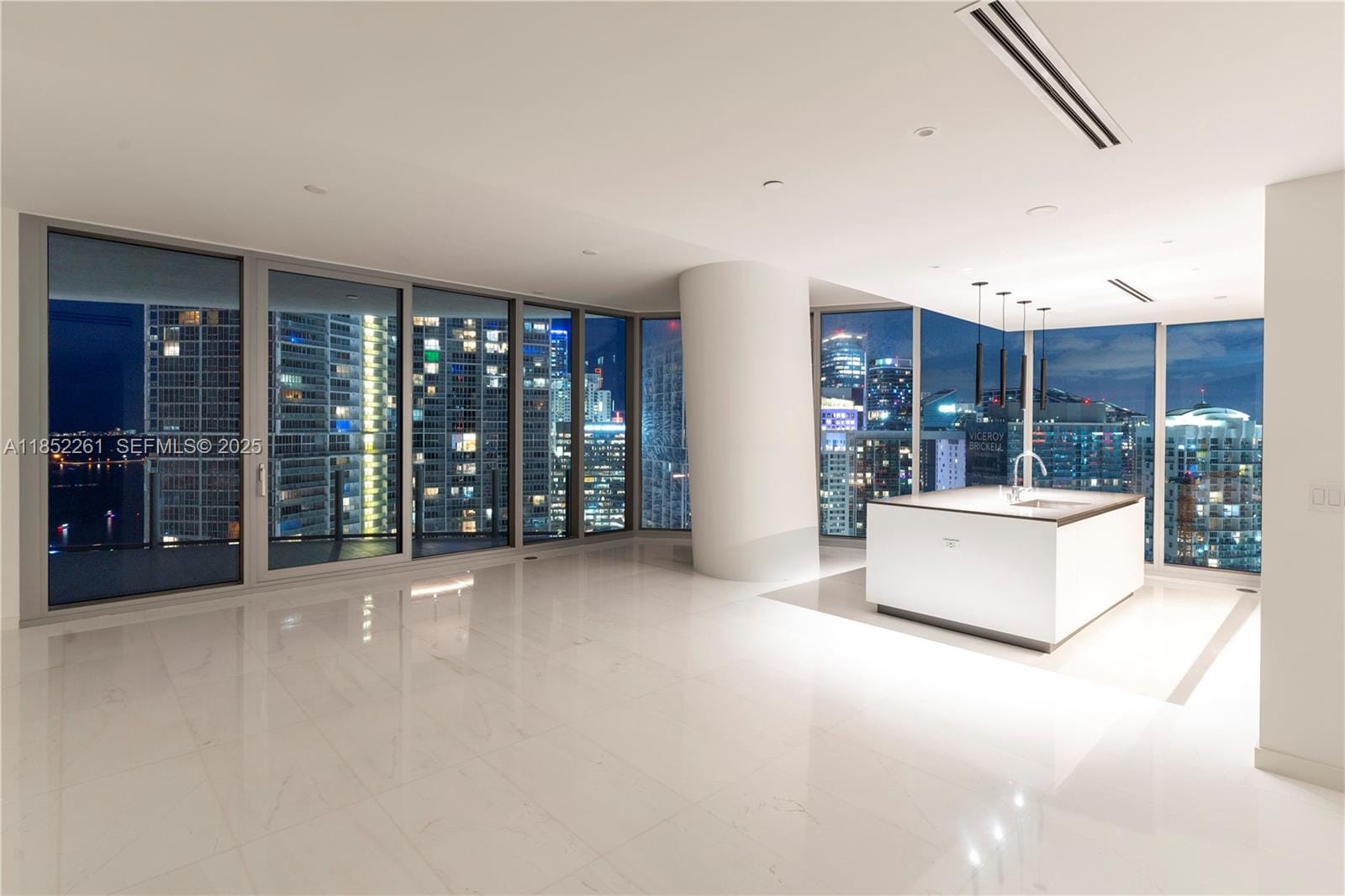 300 Biscayne Blvd Way 4007, Miami, FL 33130 photo 2