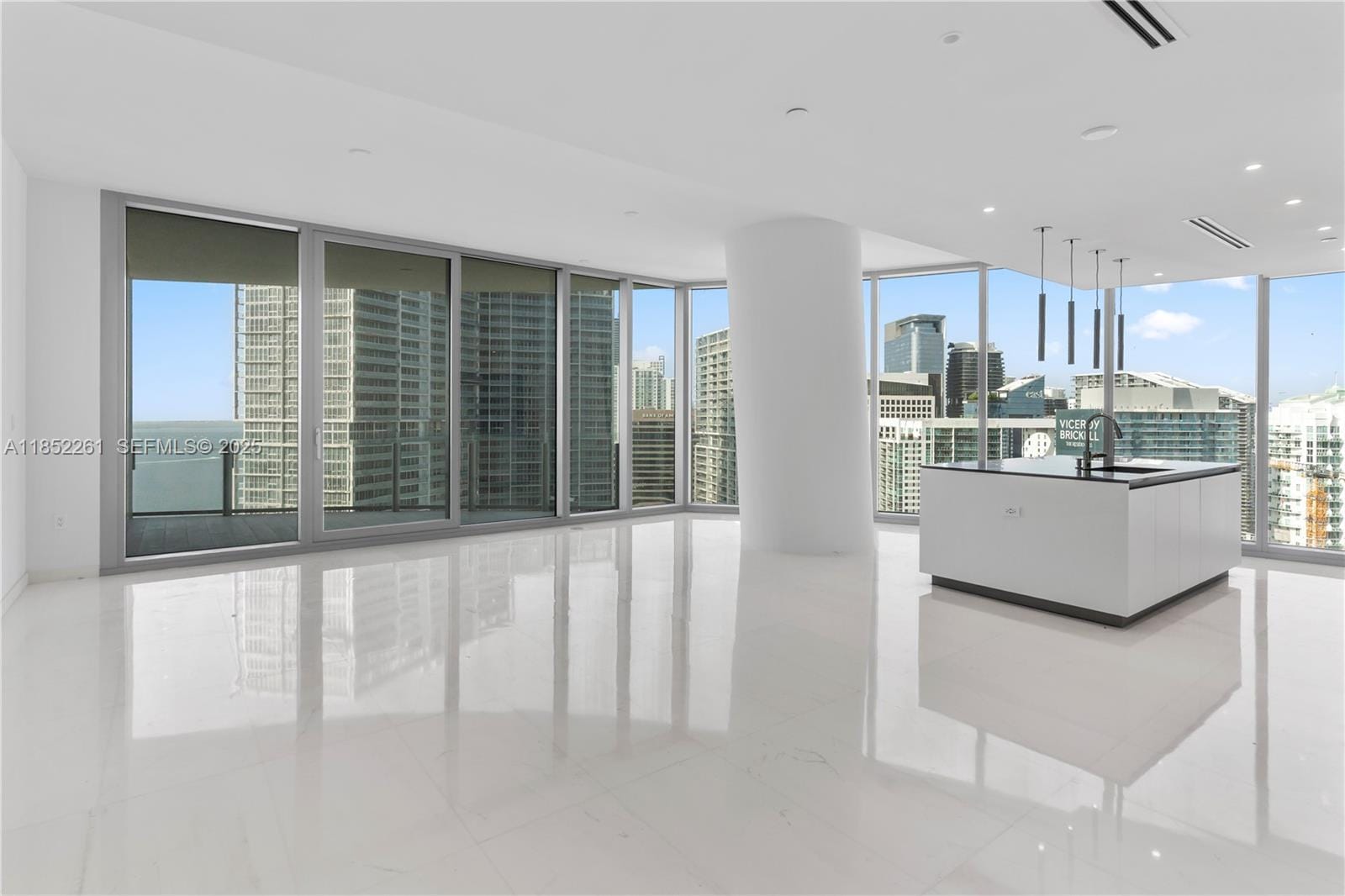 300 Biscayne Blvd Way 4007, Miami, FL 33130 photo 3