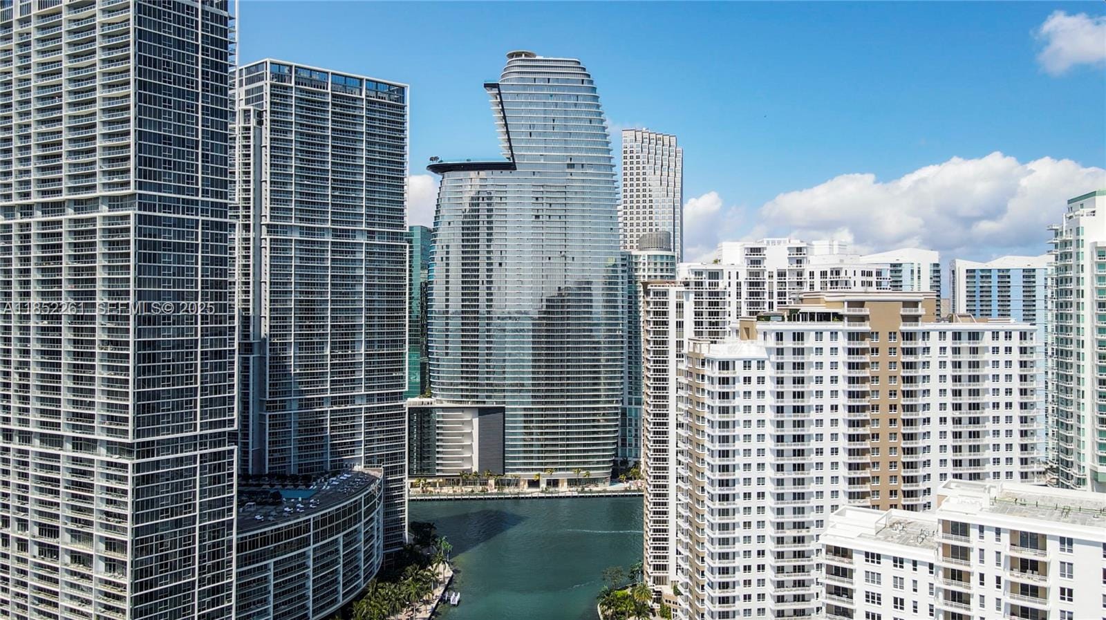 300 Biscayne Blvd Way 4007, Miami, FL 33130 photo 4
