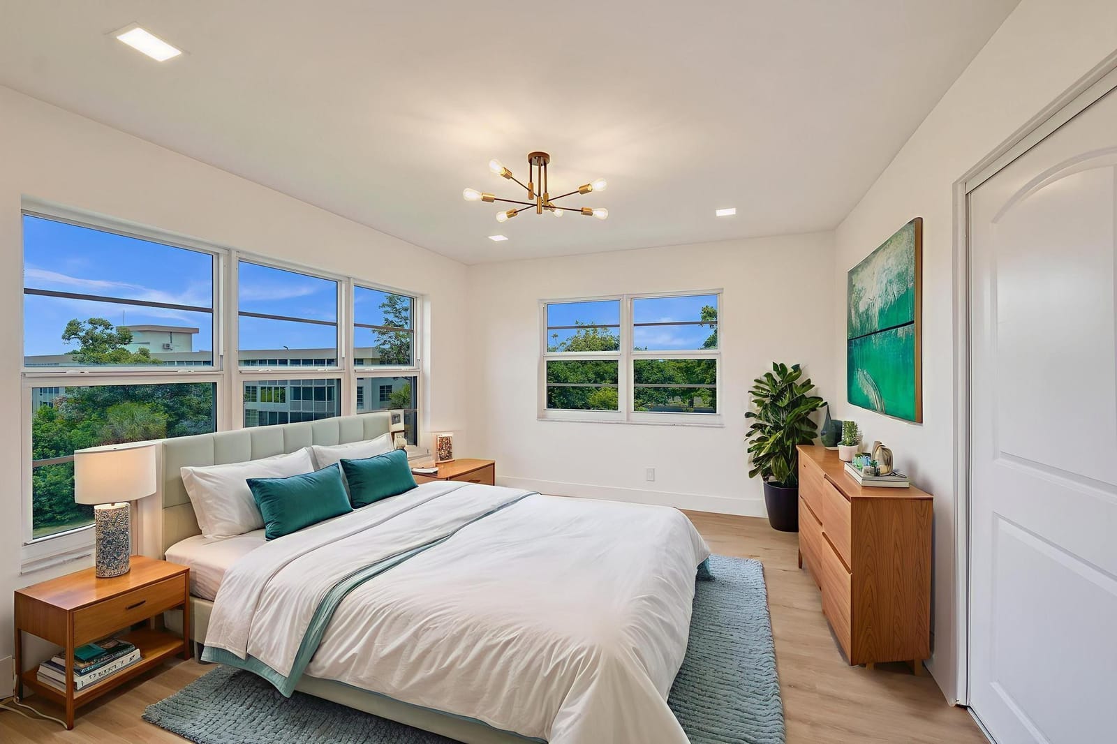 3300 N Palm Aire Drive 401 — photo 6