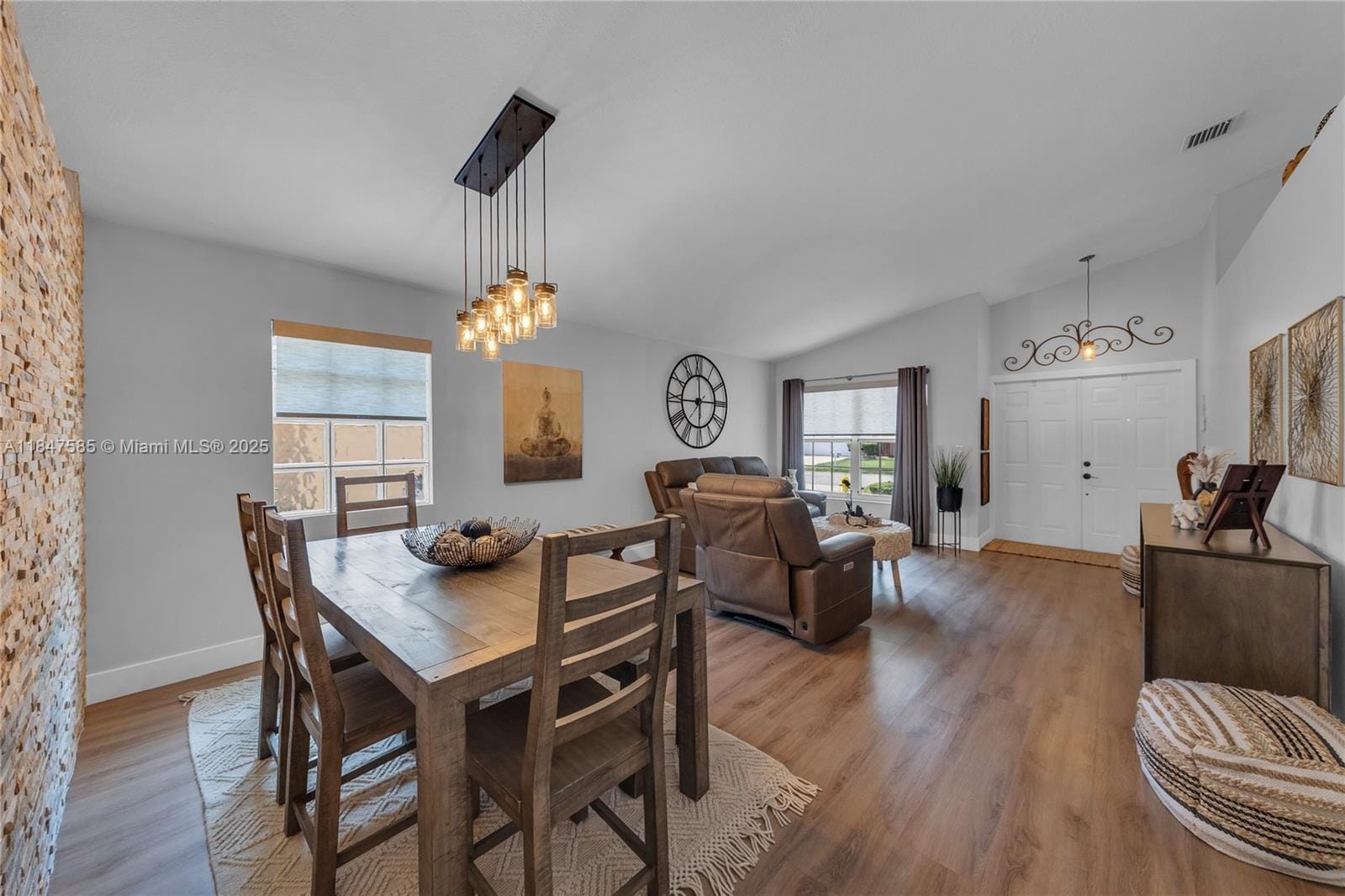 14682 Vista Luna Drive — photo 5