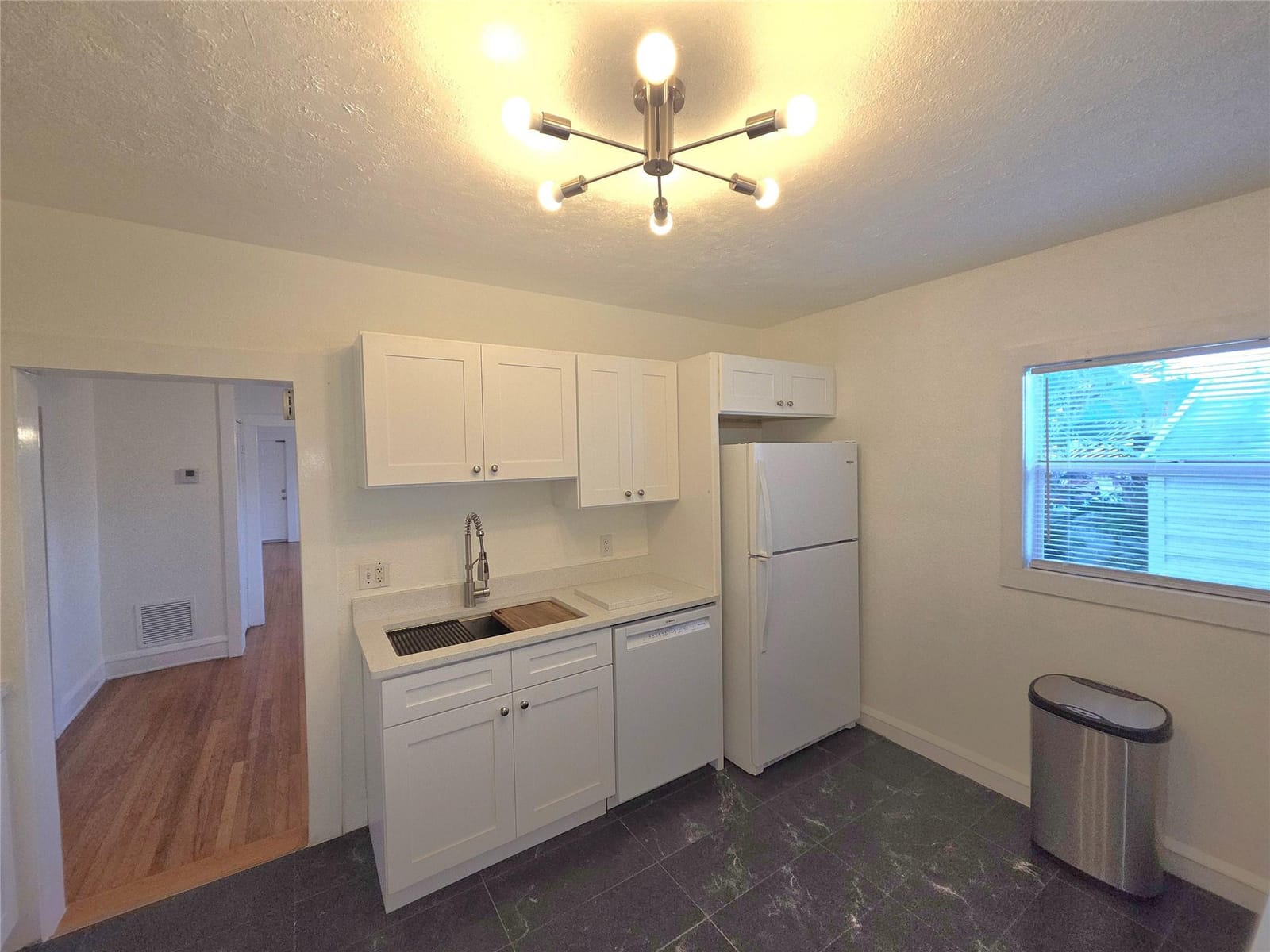 414 Ardmore Road — photo 7
