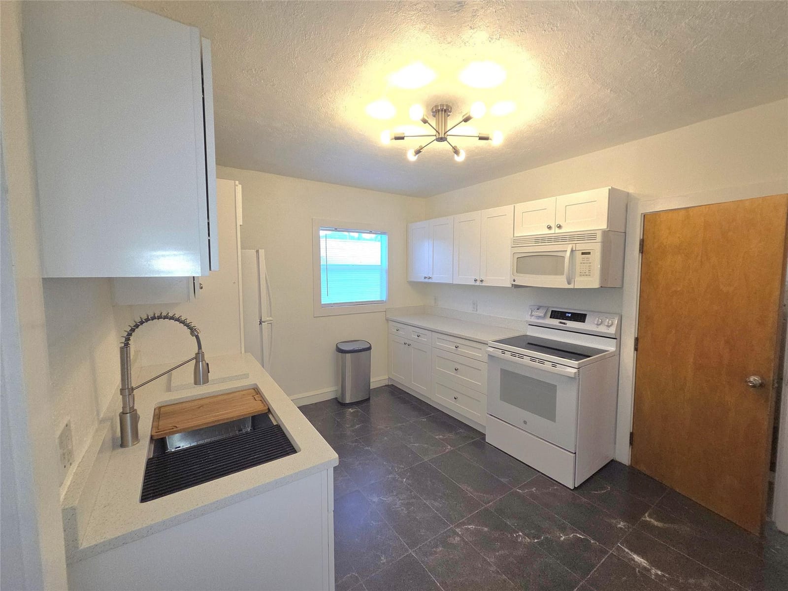 414 Ardmore Road — photo 8