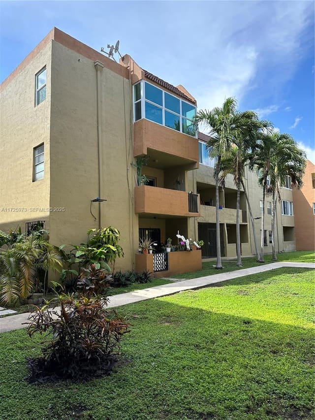 6070 W 18th Avenue 215, sold in Palmetto Springs, Hialeah, FL