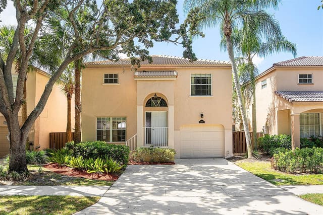 10814 NW 12th Drive, sold in Fountain Springs, Plantation, FL