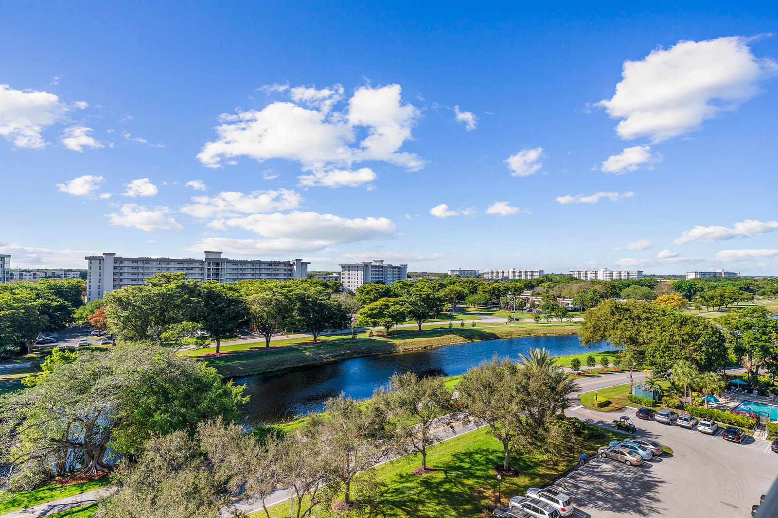 3250 N Palm Aire Drive 904 — photo 2
