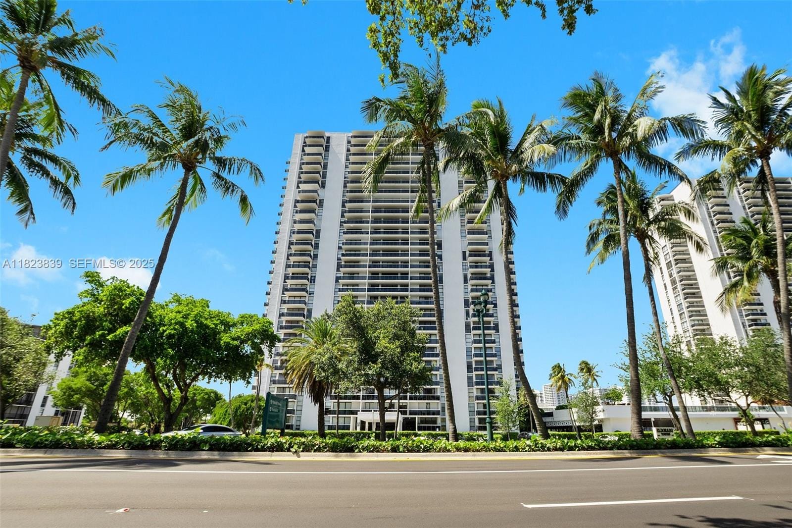 3625 N Country Club Drive 2205, Aventura, FL 33180 photo 3