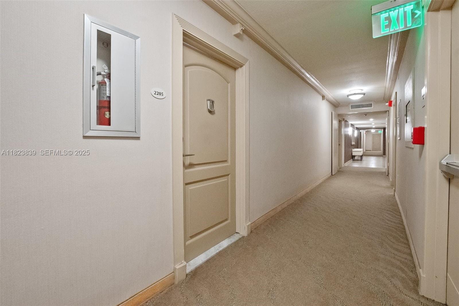 3625 N Country Club Drive 2205, Aventura, FL 33180 photo 4