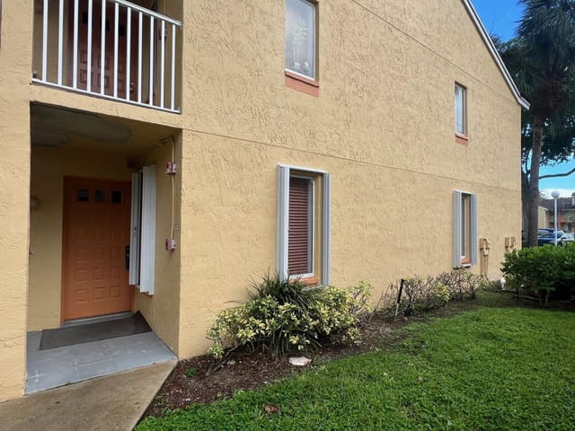 1122 Coral Club Drive 1122, sold in Napoli Gardens, Coral Springs, FL