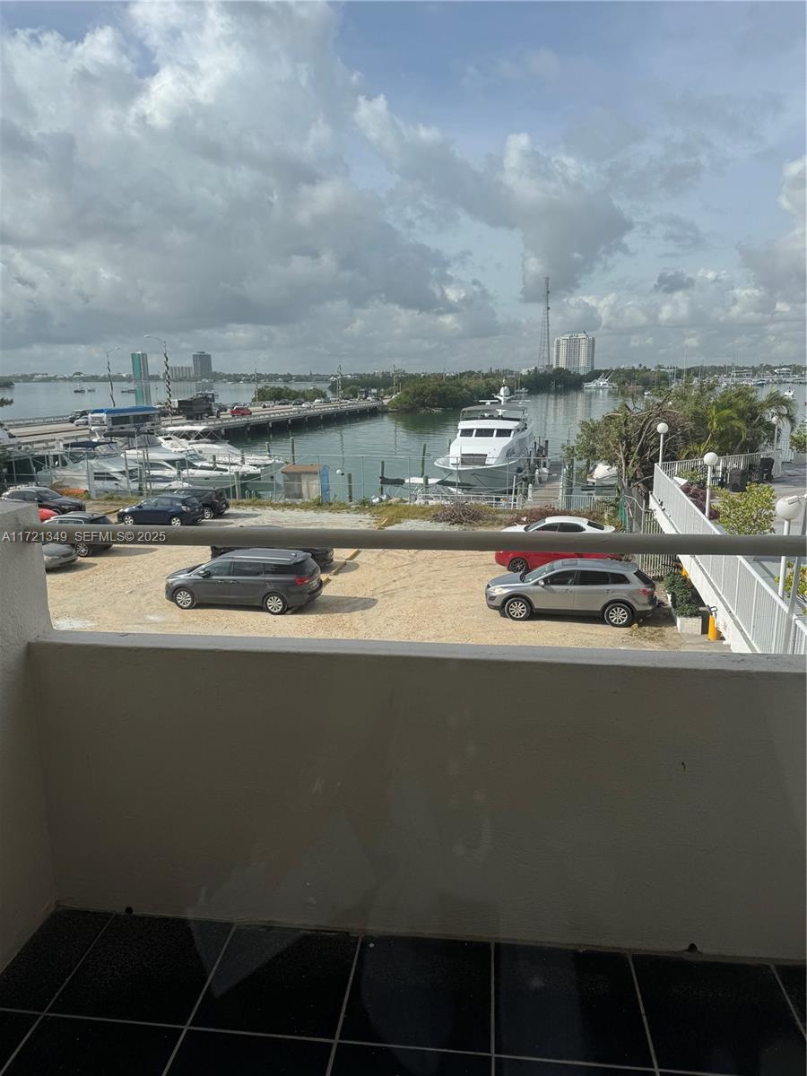 7904 West Drive 204, North Bay Village, FL 33141, North Bay Village