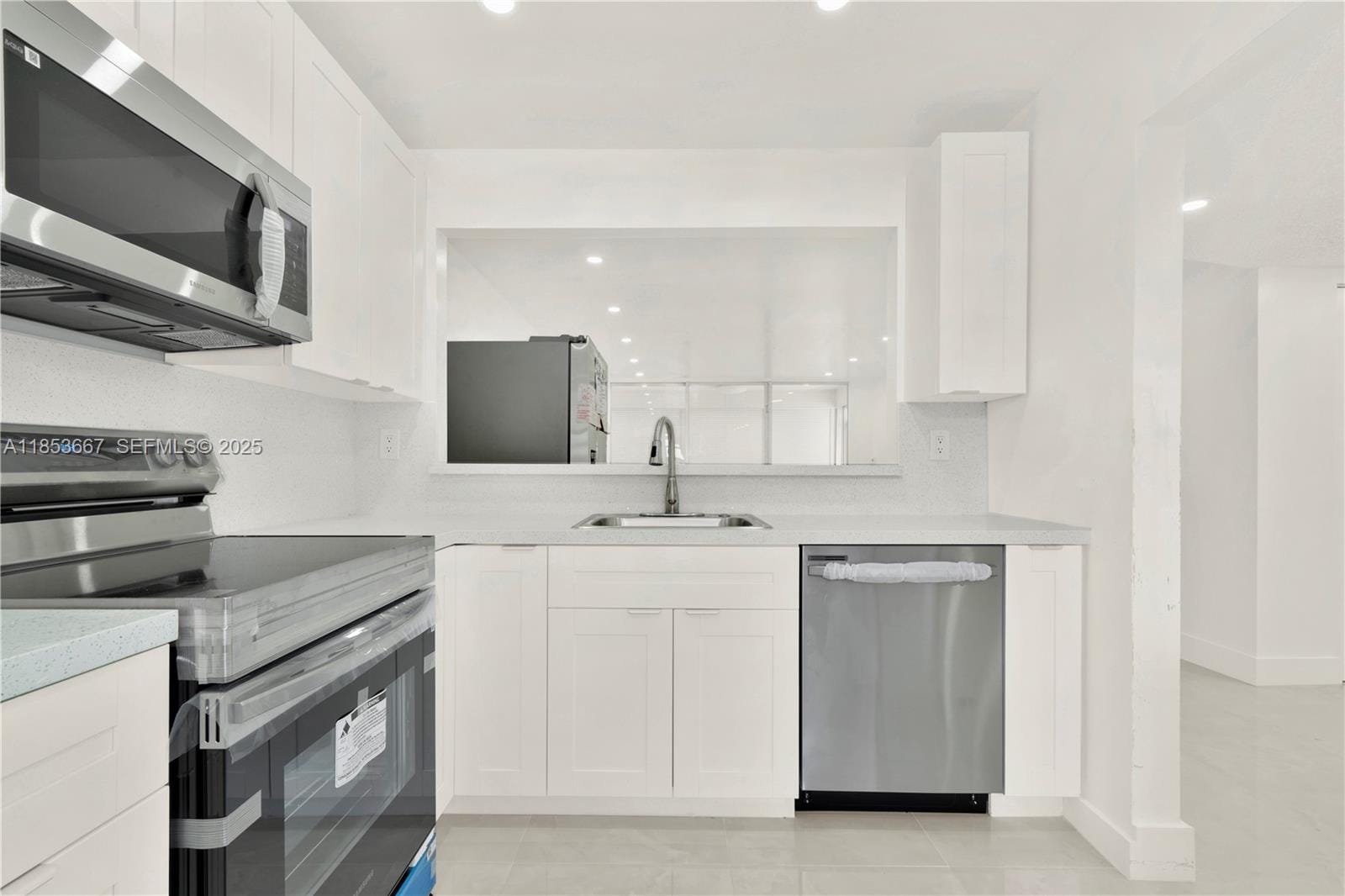 8320 Sands Point Boulevard M107 — photo 2
