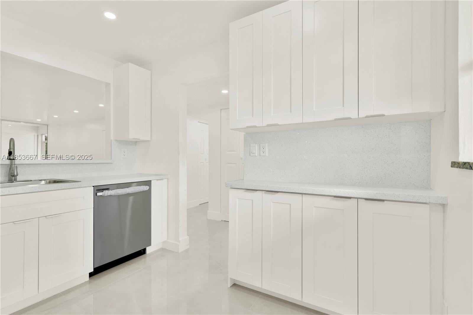 8320 Sands Point Boulevard M107 — photo 3