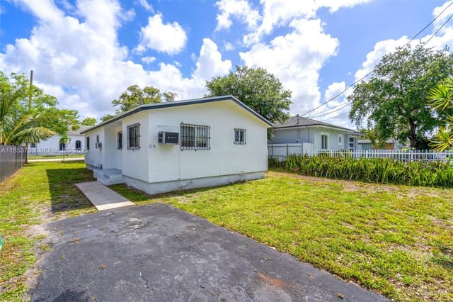 2135 NW 154th Street, Miami Gardens, FL 33054