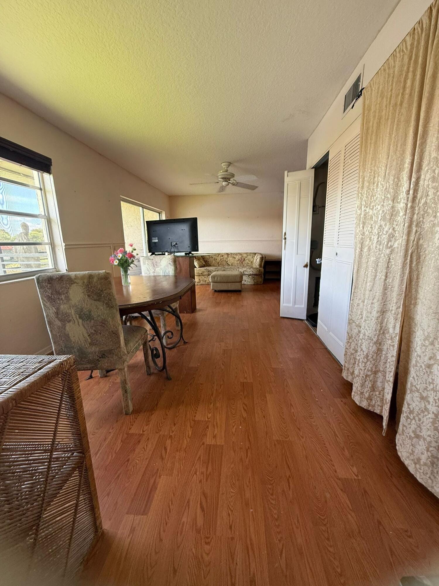 218 Lake Frances Drive — photo 4