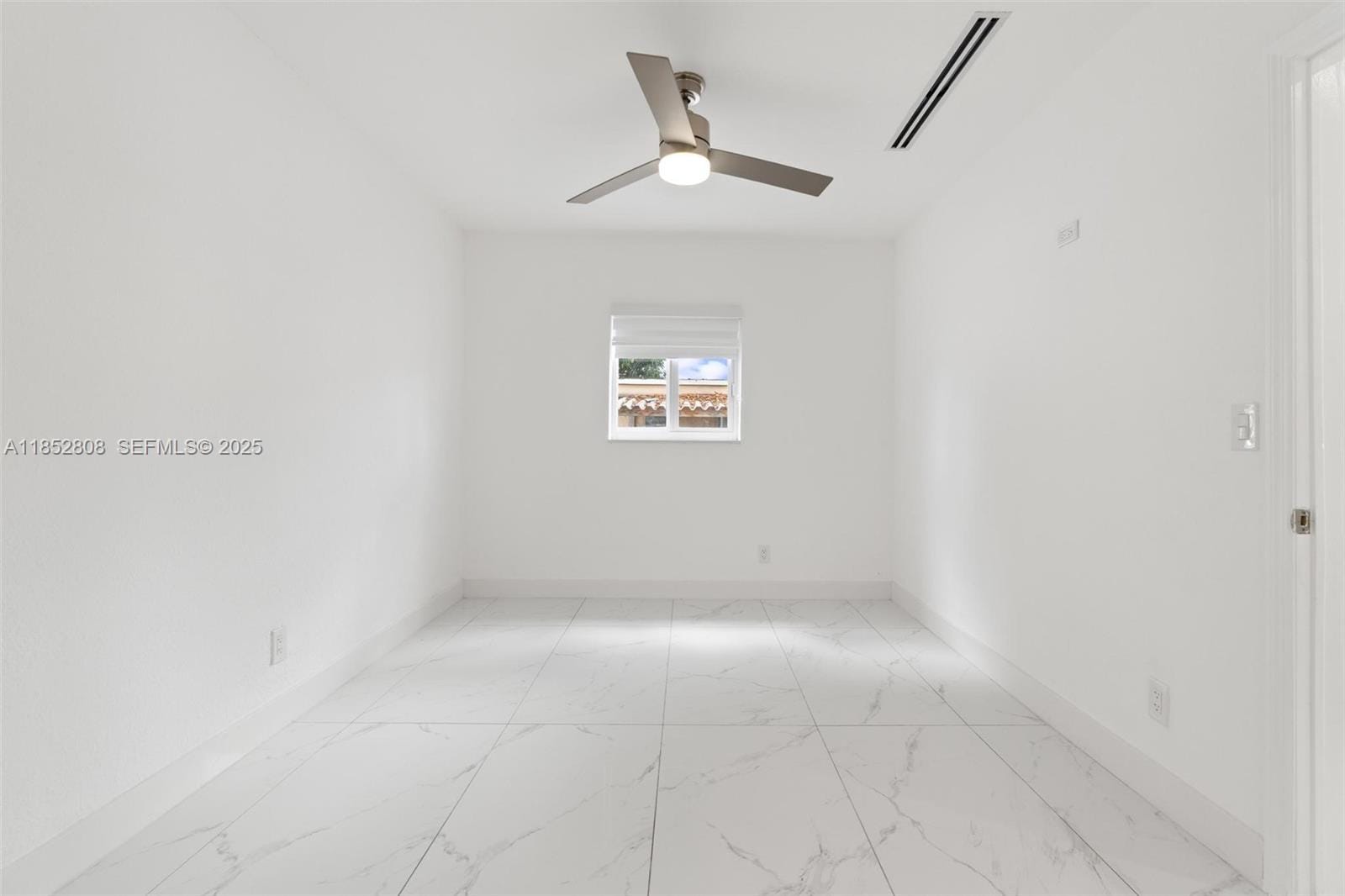 4205 E 10th Avenue, Hialeah, FL 33013 photo 12