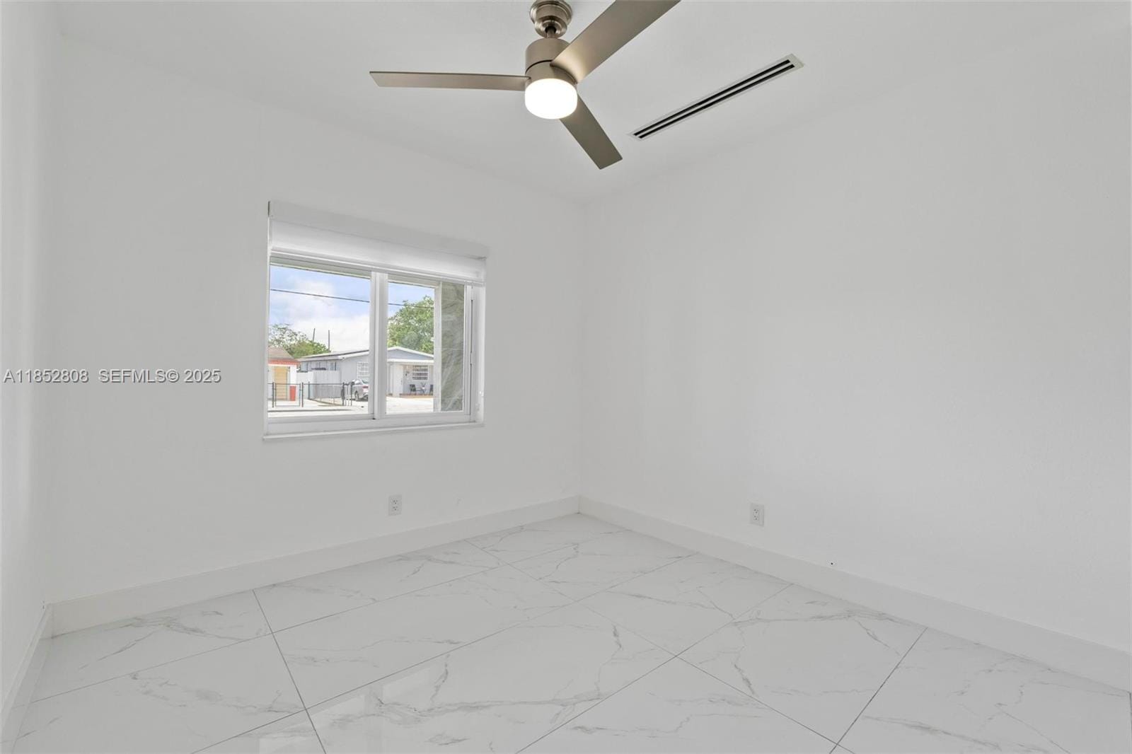 4205 E 10th Avenue, Hialeah, FL 33013 photo 16