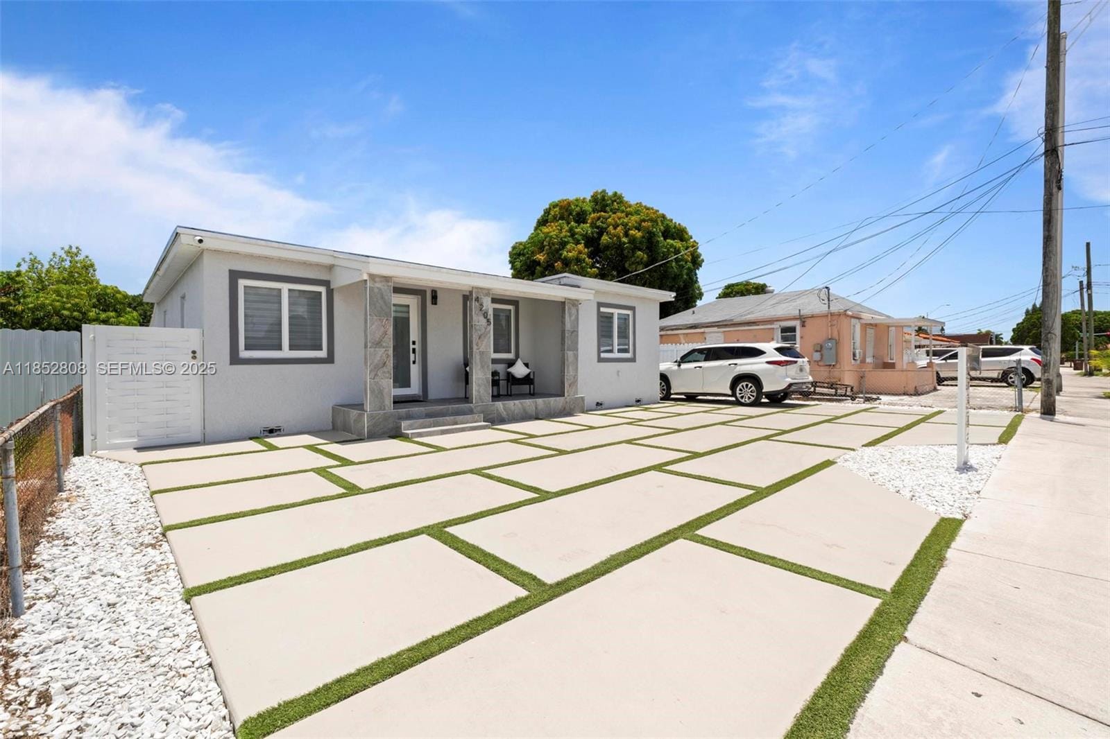 4205 E 10th Avenue, Hialeah, FL 33013 photo 3