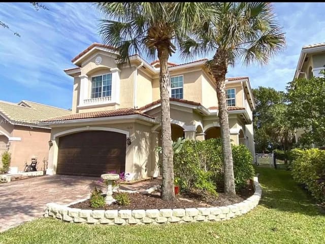 1020 NW Leonardo Circle, Port St. Lucie, FL 34986