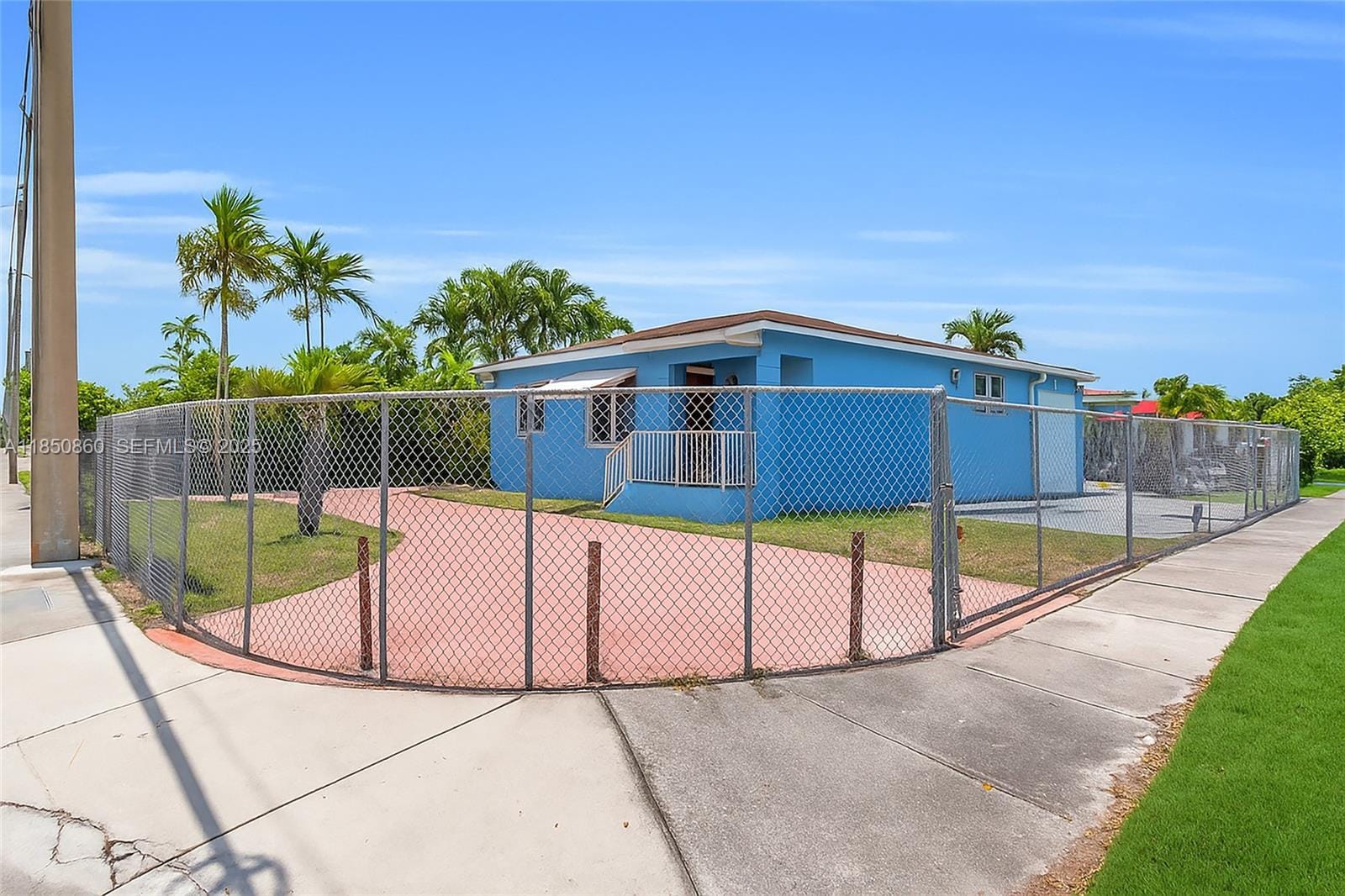 5890 Palm Avenue, Hialeah, FL 33012 photo 3