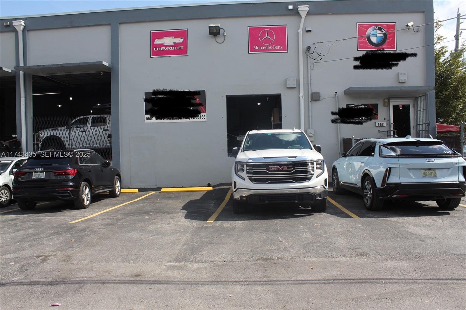 Auto Body Shop — photo 8