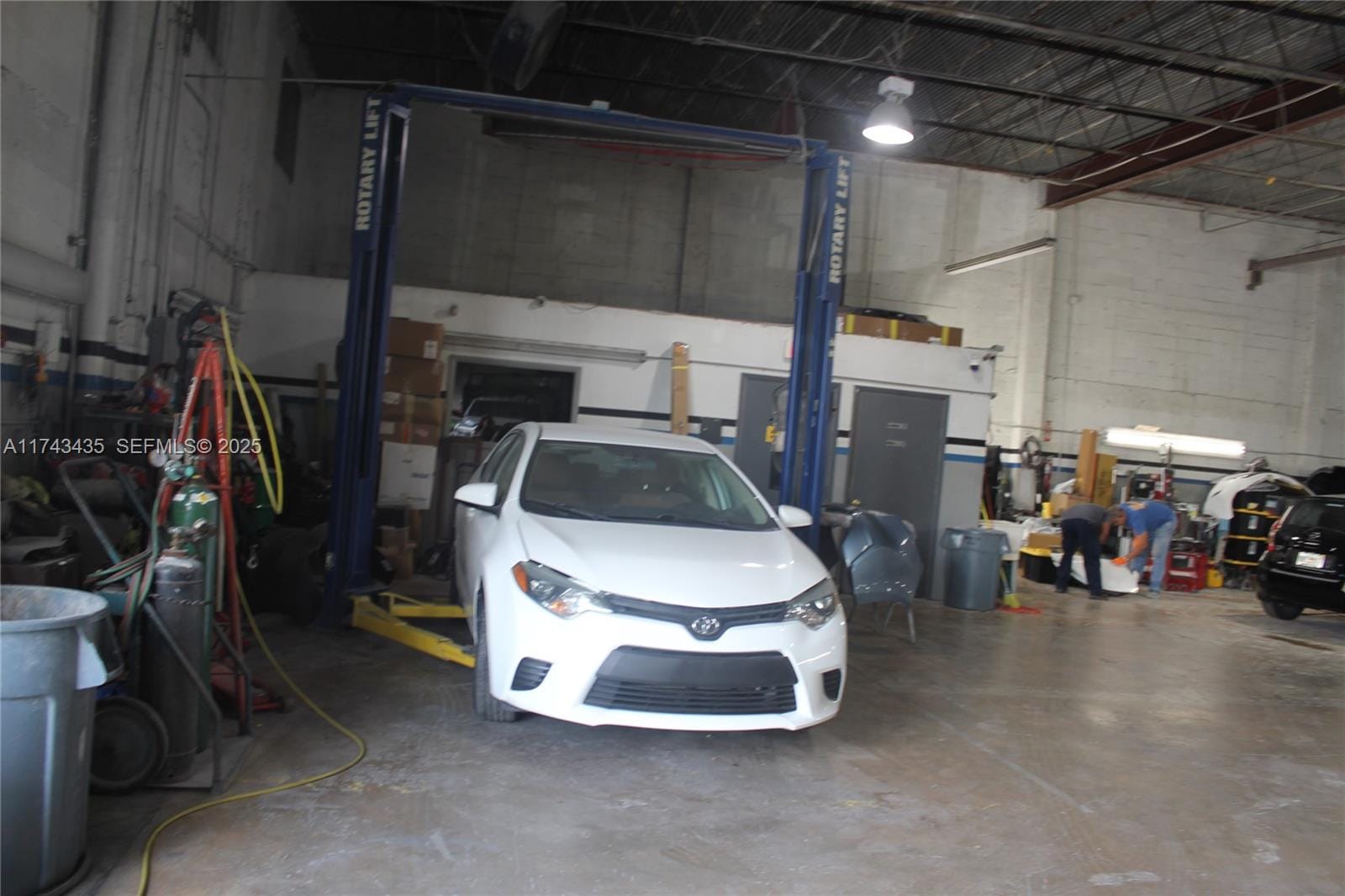 Auto Body Shop — photo 9