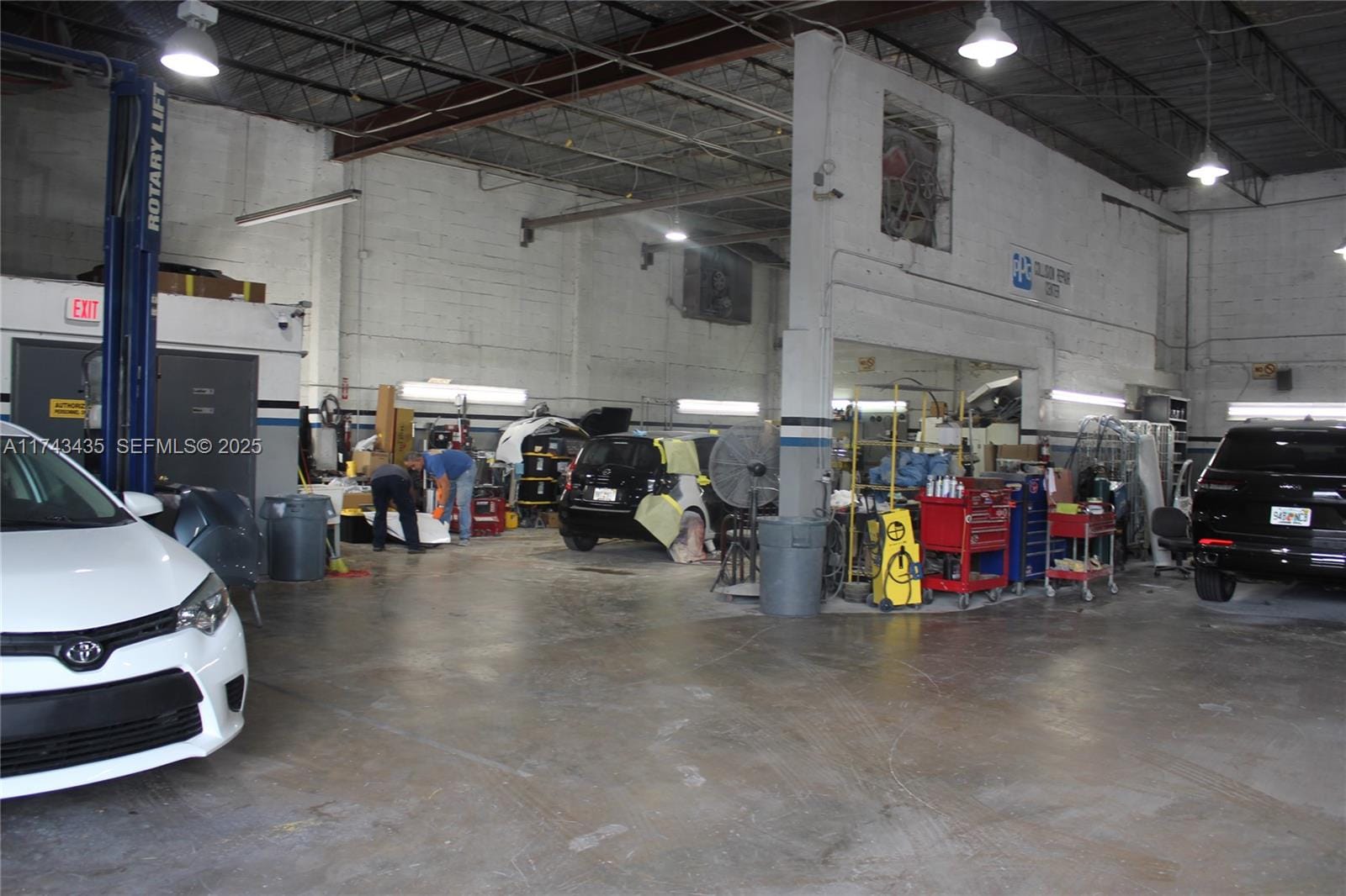 Auto Body Shop — photo 10