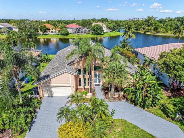 4255 NW 64th Avenue, sold in Turtle Run, Coral Springs, FL
