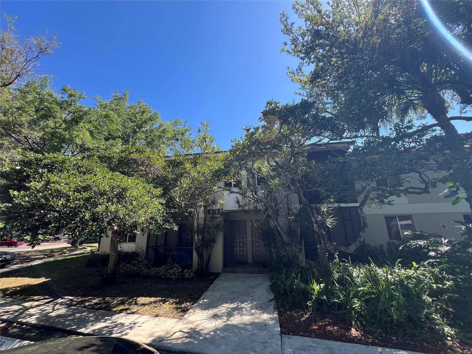 302 Gardens Drive 201, Pompano Beach, FL 33069