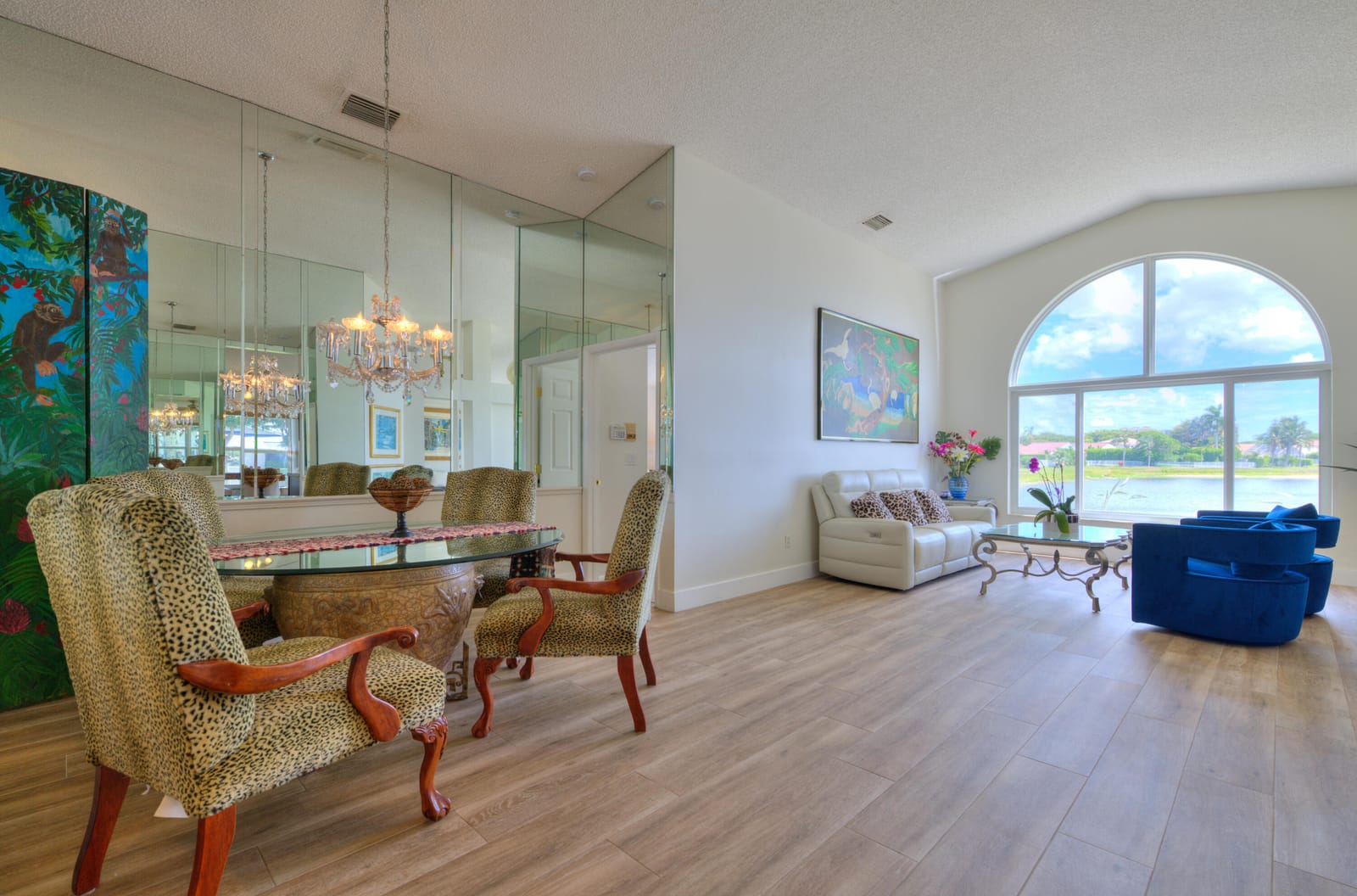 4290 Camrose Lane — photo 3