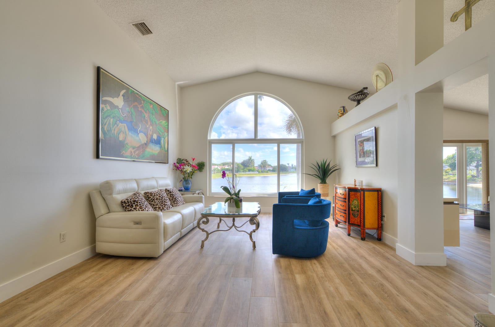 4290 Camrose Lane — photo 4