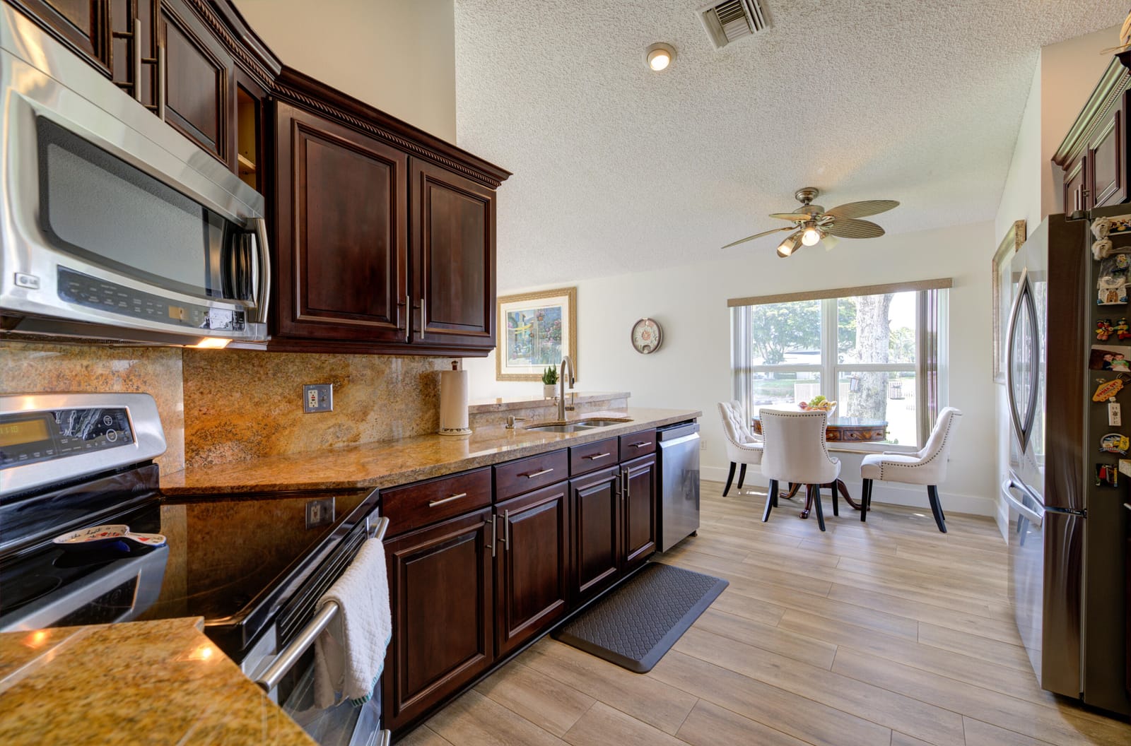 4290 Camrose Lane — photo 8